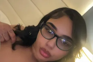 VIP sexy Bombshell .. ur fav g... - Image 1