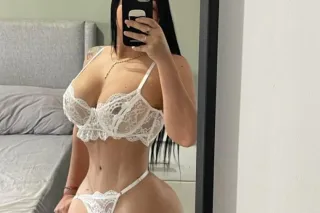 Soy muy sumisa y tierna con un... - Image 1