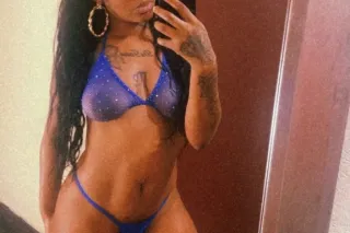 California Girl NEW in Town😍HE... - Image 3